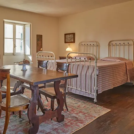 Montesoro, Hystoric Country With Swimming Pool, Sorrounded By Nature Villa