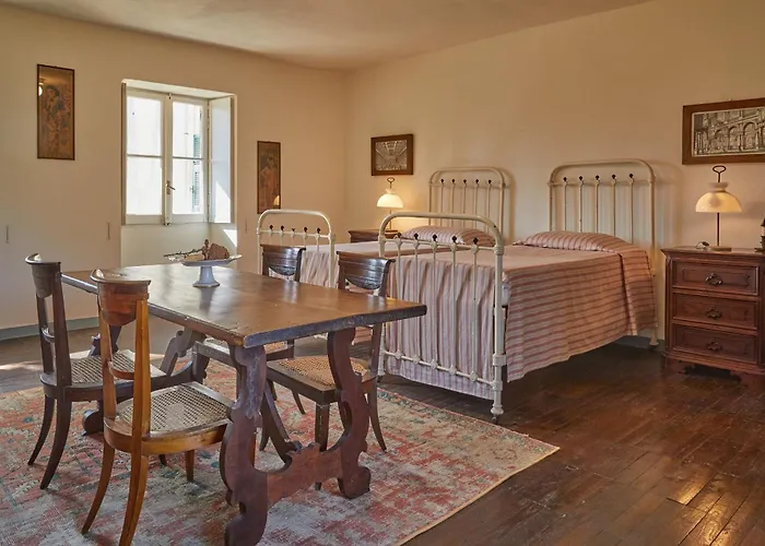 Montesoro, Hystoric Country With Swimming Pool, Sorrounded By Nature Villa